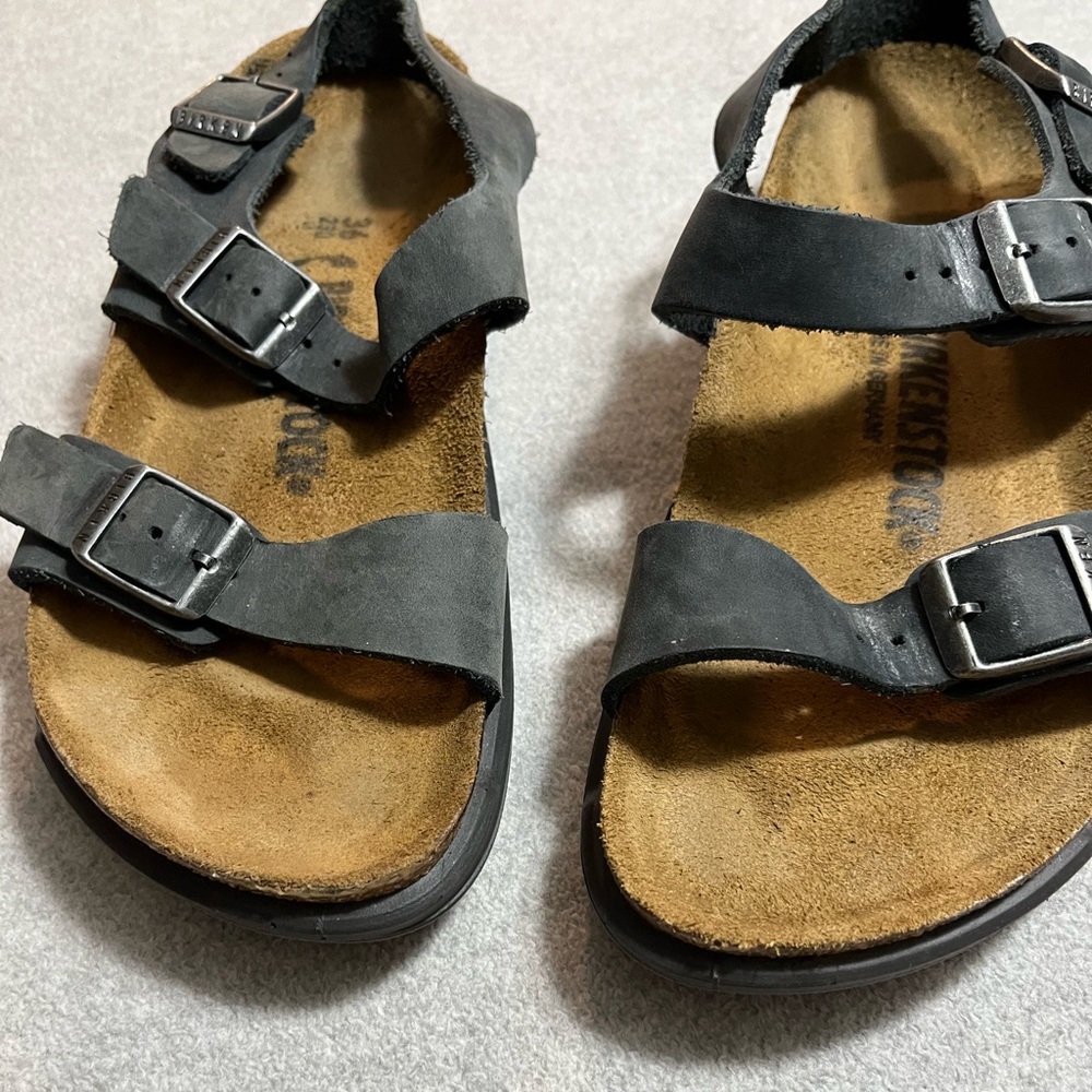 Birkenstock Sonora Sandal. Black Oiled leather Three-Strap Buckle Sandals - Picture 3 of 8